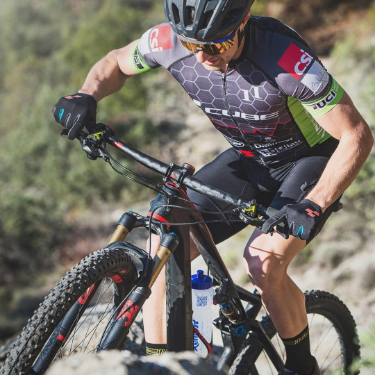 Kotoučová brzda MAGURA MT8 SL Flat Mount | HC karbonová páčka | 1-prstá